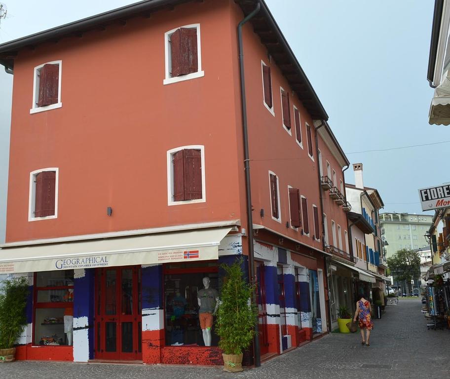 Casa Leone 1 Lägenhet Caorle Exteriör bild